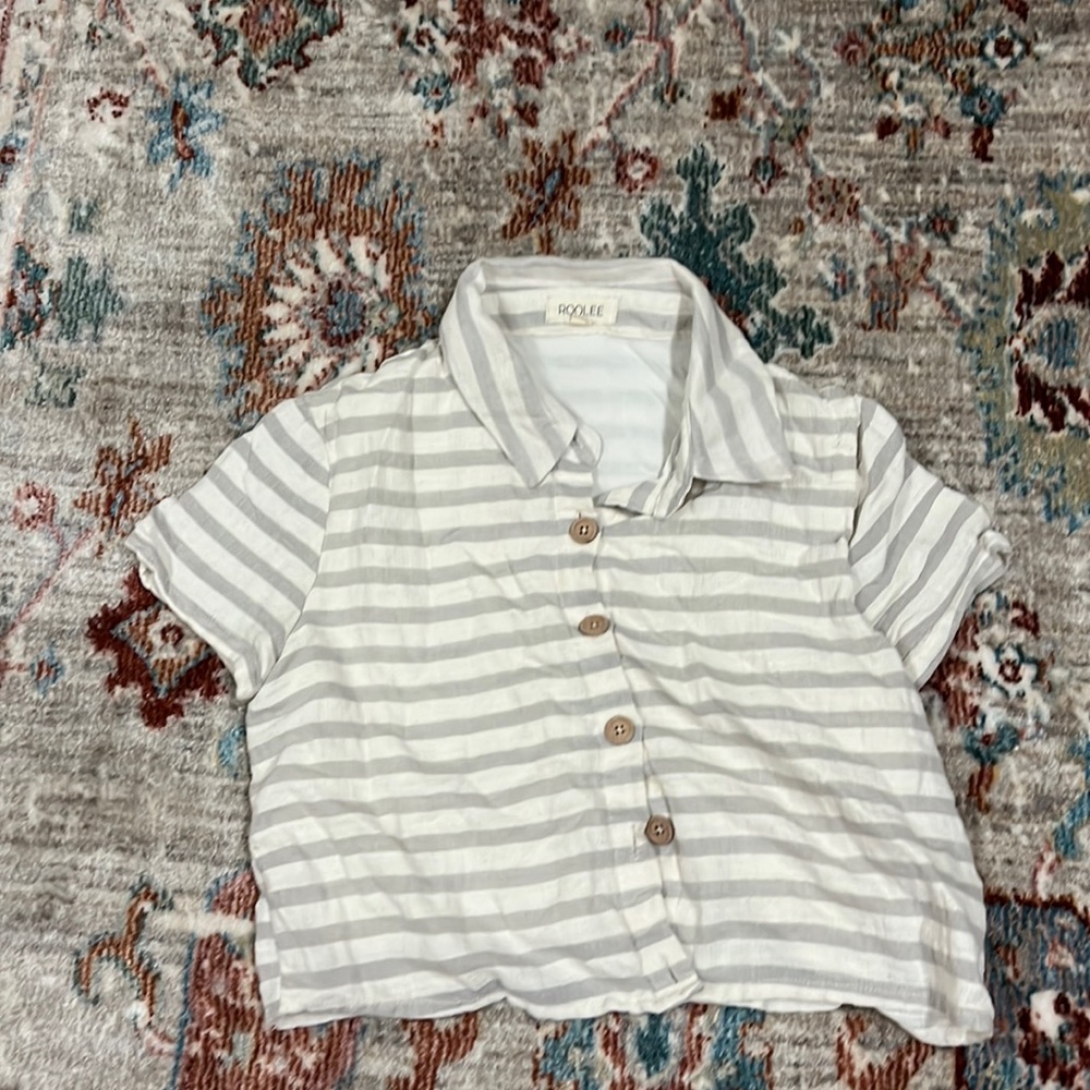 Cropped button down top